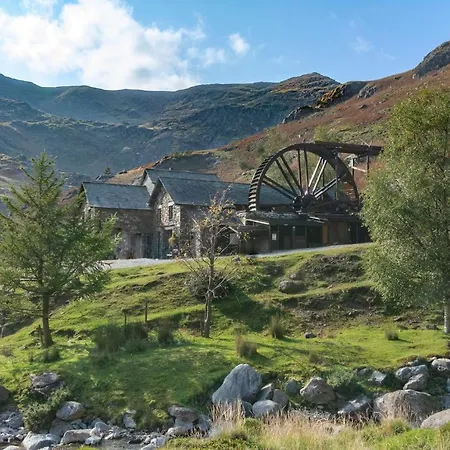 Holiday home The Coppermines Mountain Sawyers, Carpenters, Millrace, Pelton Wheel, Sleeps 22