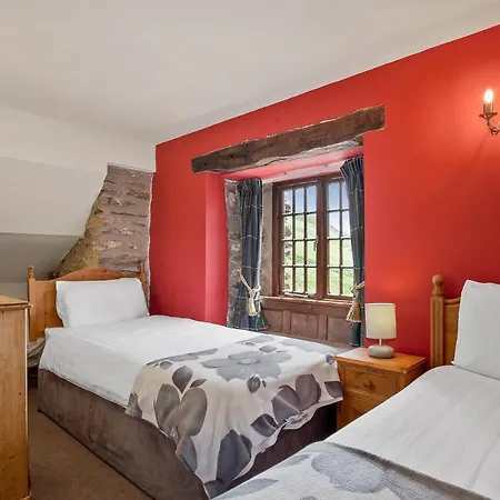 The Coppermines Mountain Sawyers, Carpenters, Millrace, Pelton Wheel, Sleeps 22 Holiday home Coniston