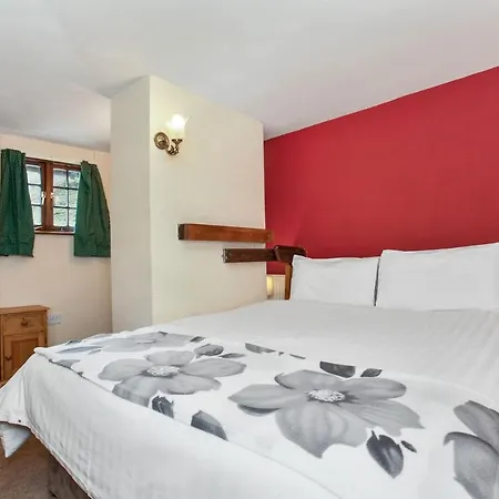 The Coppermines Mountain Sawyers, Carpenters, Millrace, Pelton Wheel, Sleeps 22 Holiday home *