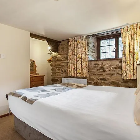 The Coppermines Mountain Sawyers, Carpenters, Millrace, Pelton Wheel, Sleeps 22 *